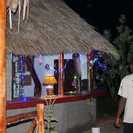 Tausa Tsavo Eco Lodge Voi エクステリア 写真
