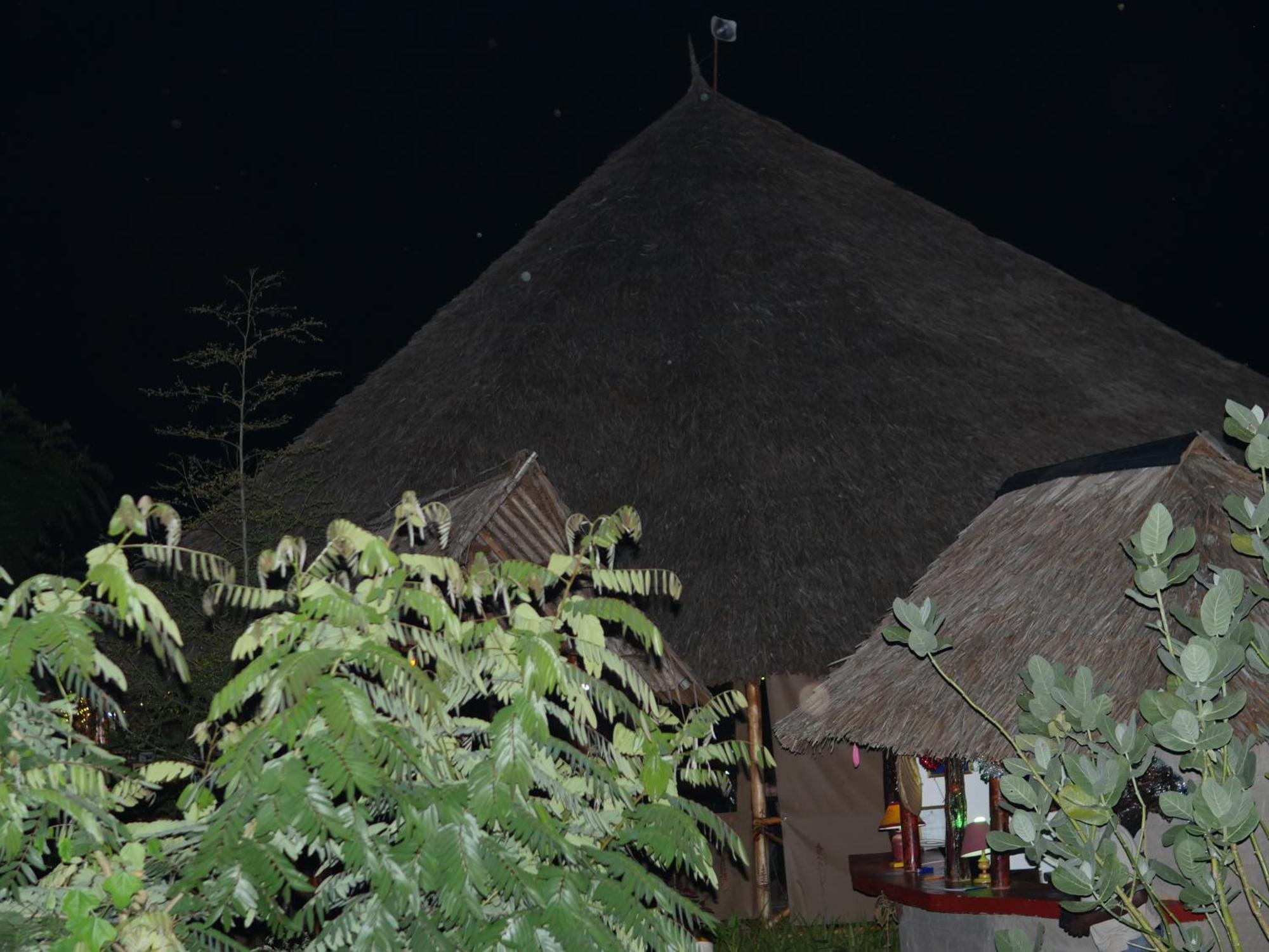 Tausa Tsavo Eco Lodge Voi エクステリア 写真