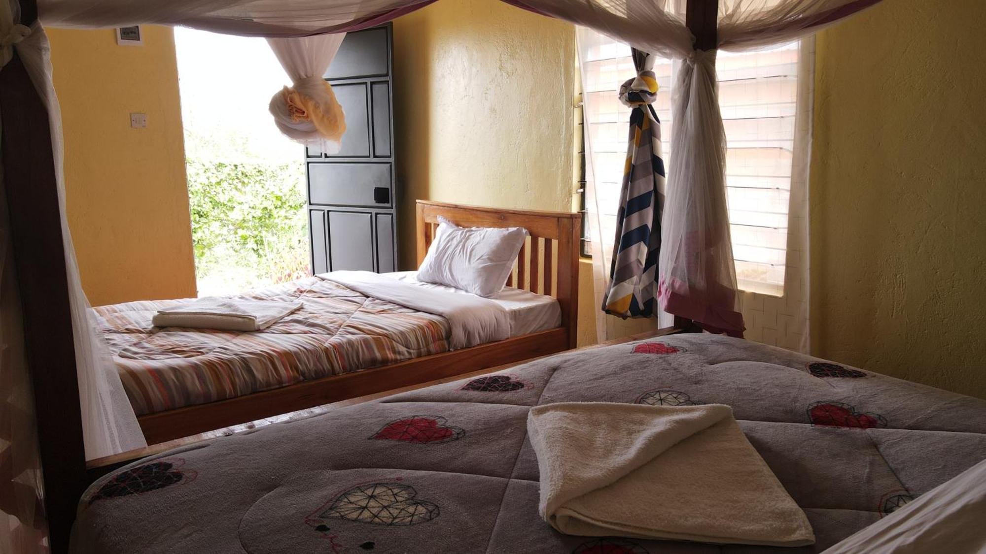 Tausa Tsavo Eco Lodge Voi エクステリア 写真