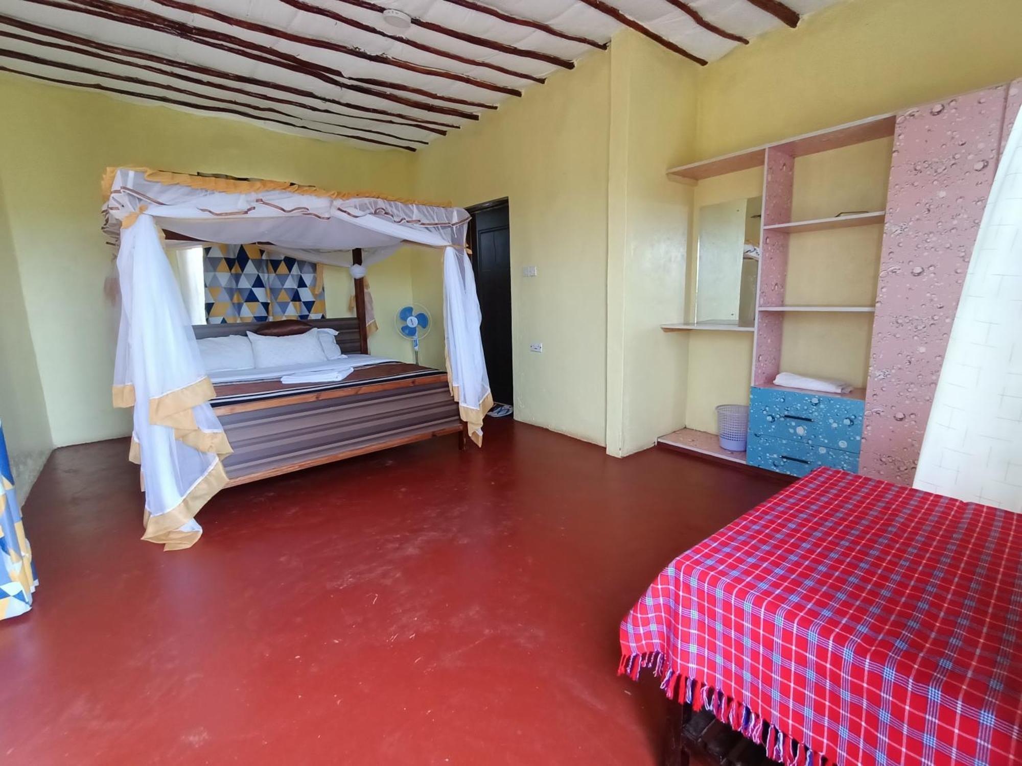Tausa Tsavo Eco Lodge Voi エクステリア 写真
